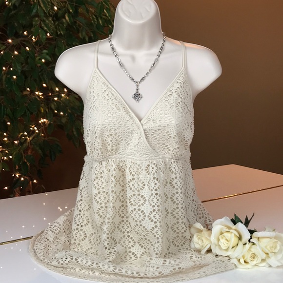 Express Tops - 🌸EXPRESS V NECK CREAM LACE CROCHET TOP SIZE LARGE